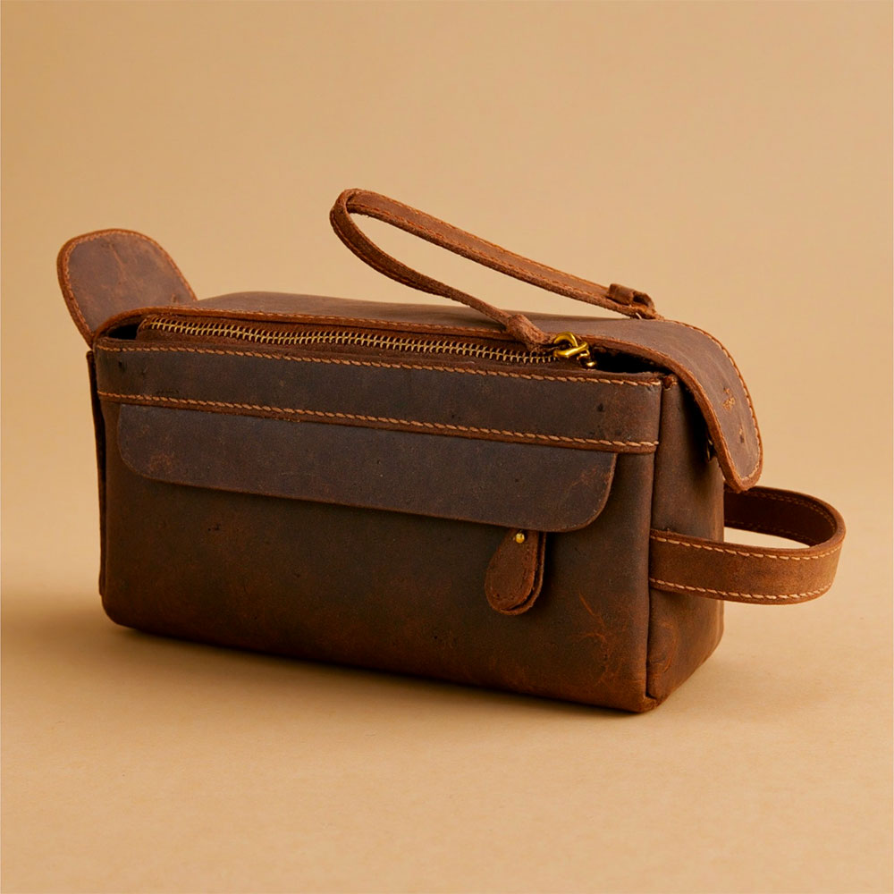 Trousse de toilette en cuir