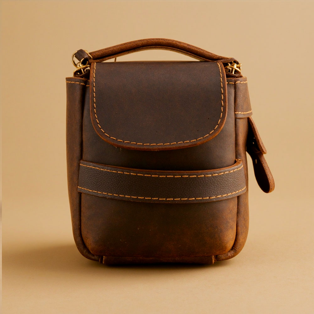 Trousse de toilette en cuir